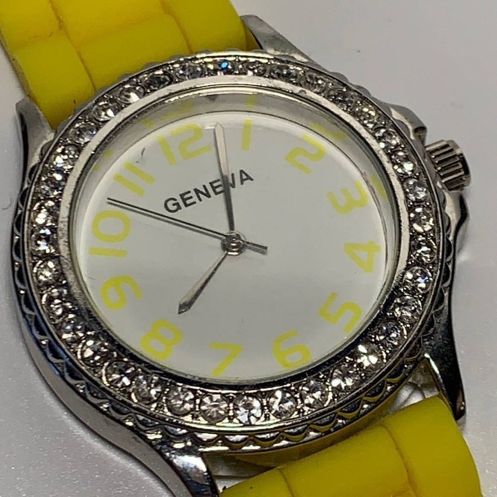 3/$20. Geneva yellow band watch with bling